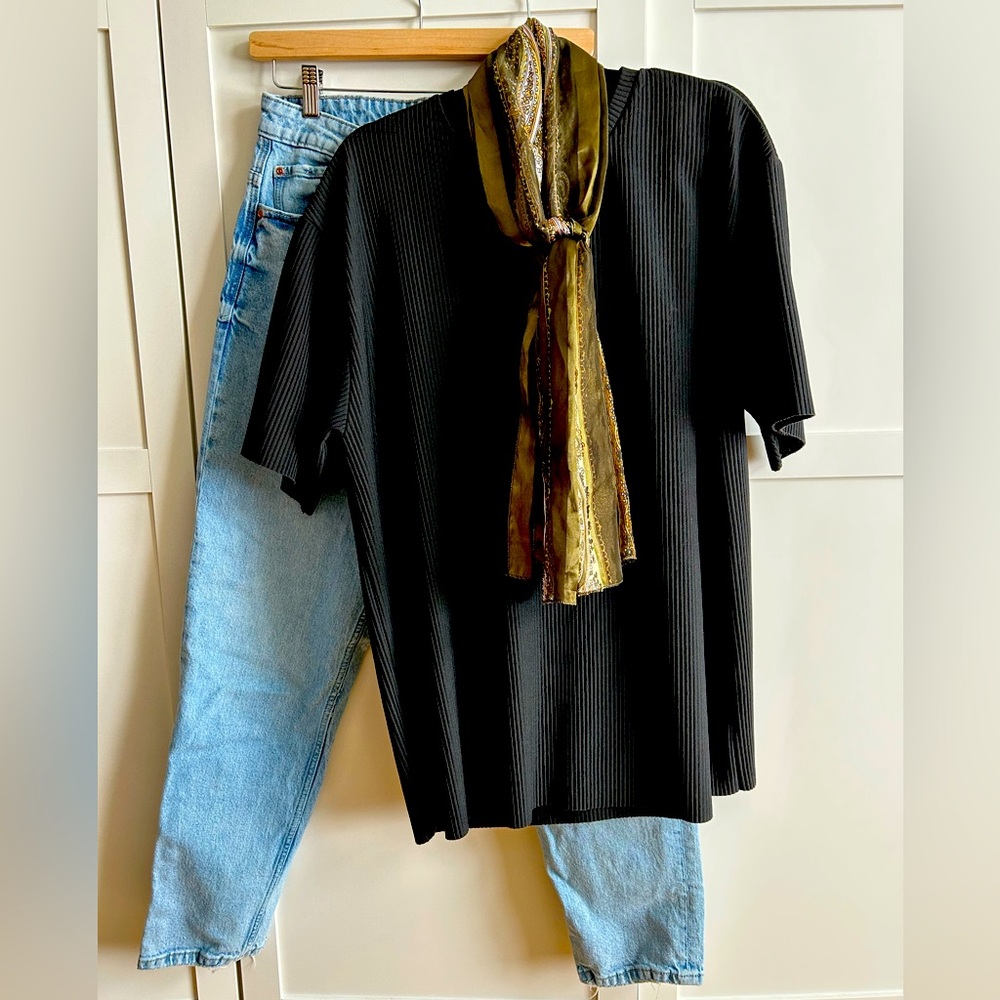 Zara Ribbed Oversized T-Shirt - XL - Perfect for Layering